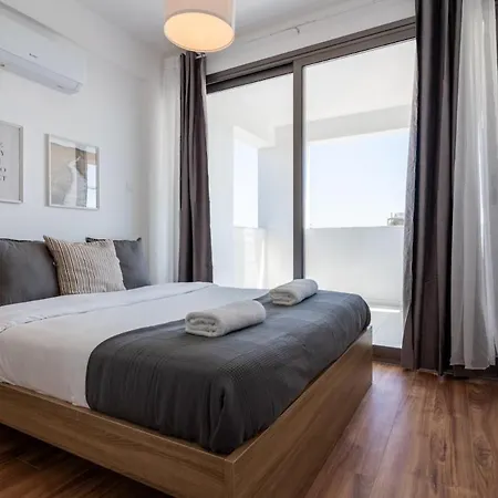 Apartment Bianca 2-br & Balcony In *