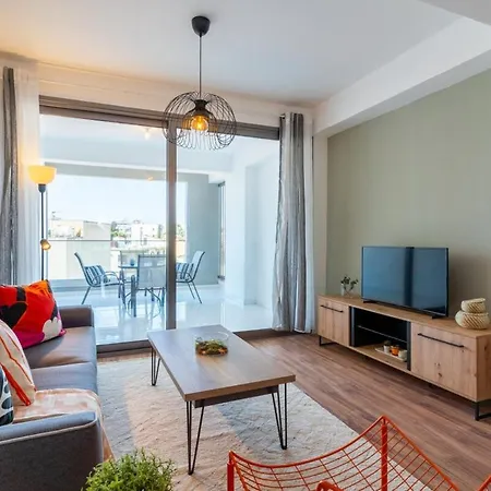 Bianca 2-br & Balcony In * Larnaca